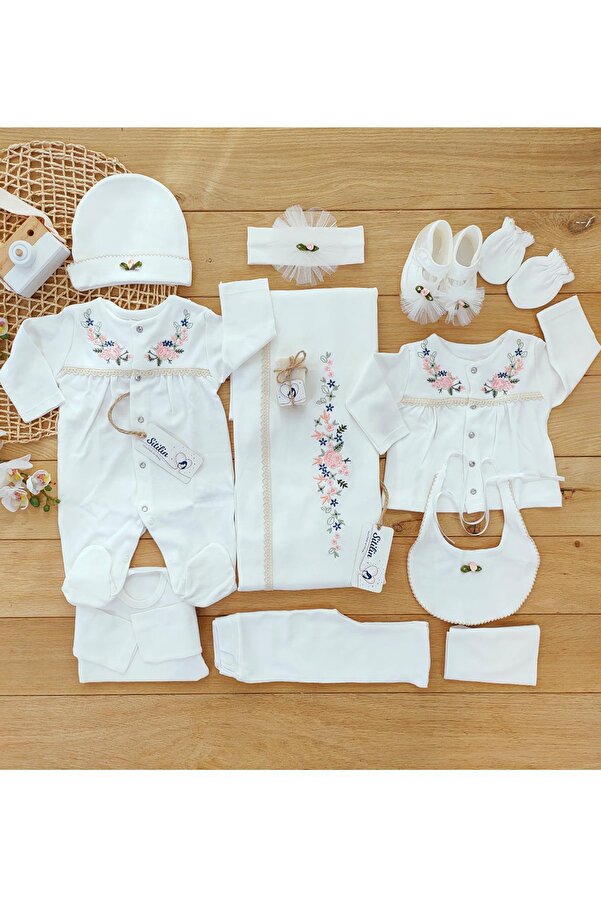 Sitilin Kız Bebek Beyaz % 100 Doğal Pamuk Kanaviçeli Süslü 10 lu Hastane Çıkışı Kutulu Yenidoğan Hediye Set