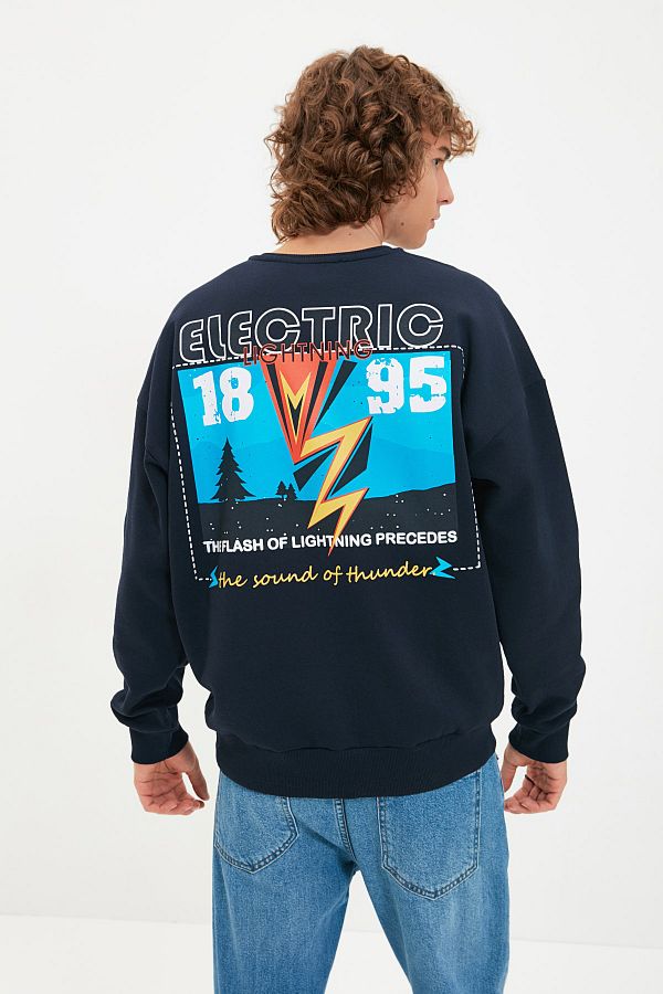 Trendyol Collection-Námořnická modrá overSize mikina s potiskem na zádech - TMNAW22SW0799 1