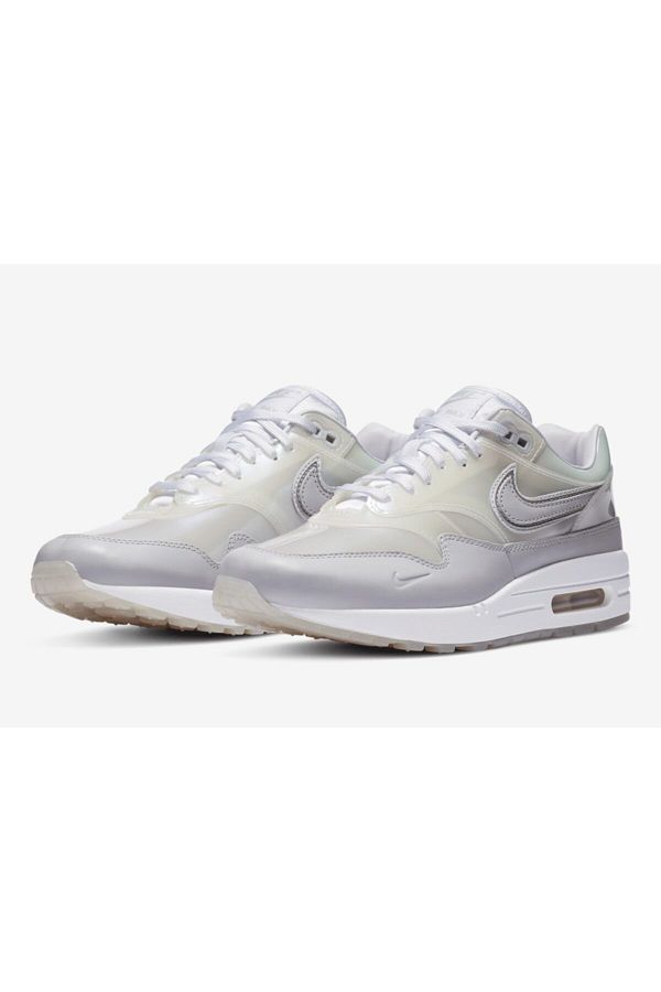 Am1 snkrs day 2025