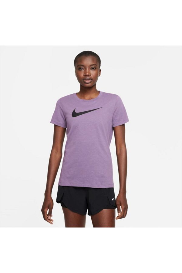 Nike sportswear women's t-shirt 2025
