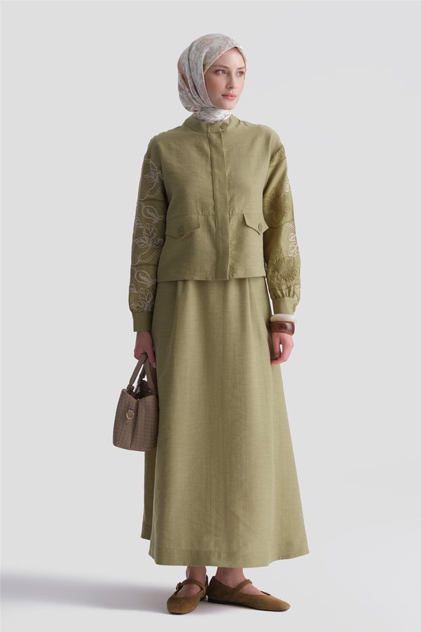 Armine Brode Mixed Jacketed Suit in Fat Green