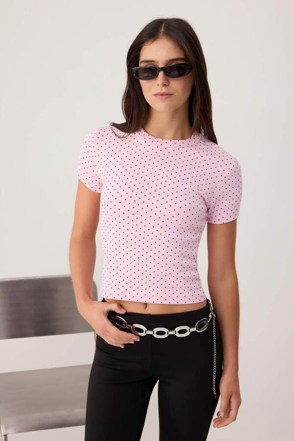 Trendyol Collection Pink Polka Dot Fitted Crew Neck Short Soft Knitted T-Shirt Twoss26Ts00311