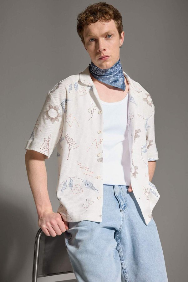 Defacto Boxy Fit Apaş Collar Printed Short Sleeve Shirt G4147Ax26Sm