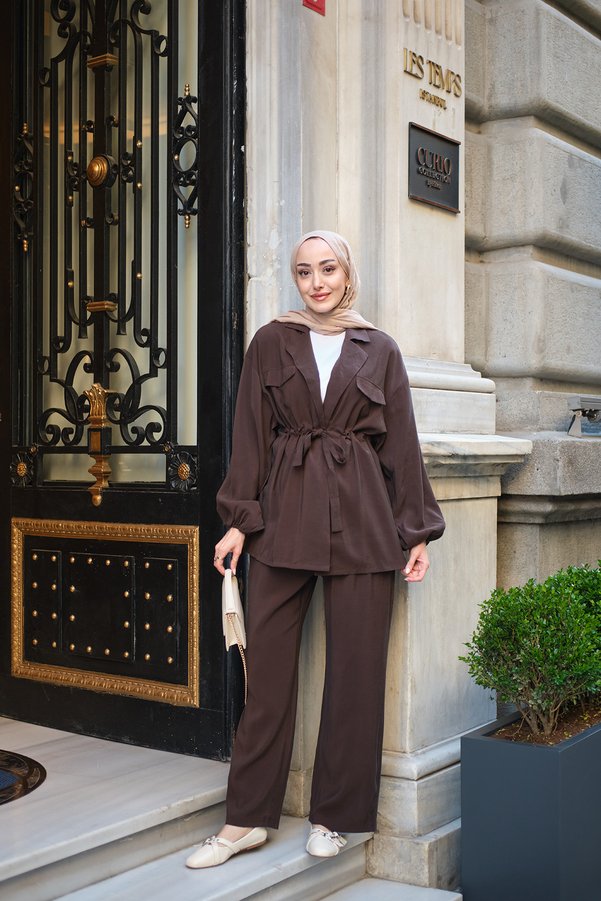 LOCCO Women's Pocket Detail Tunnel Belted Suit Brown