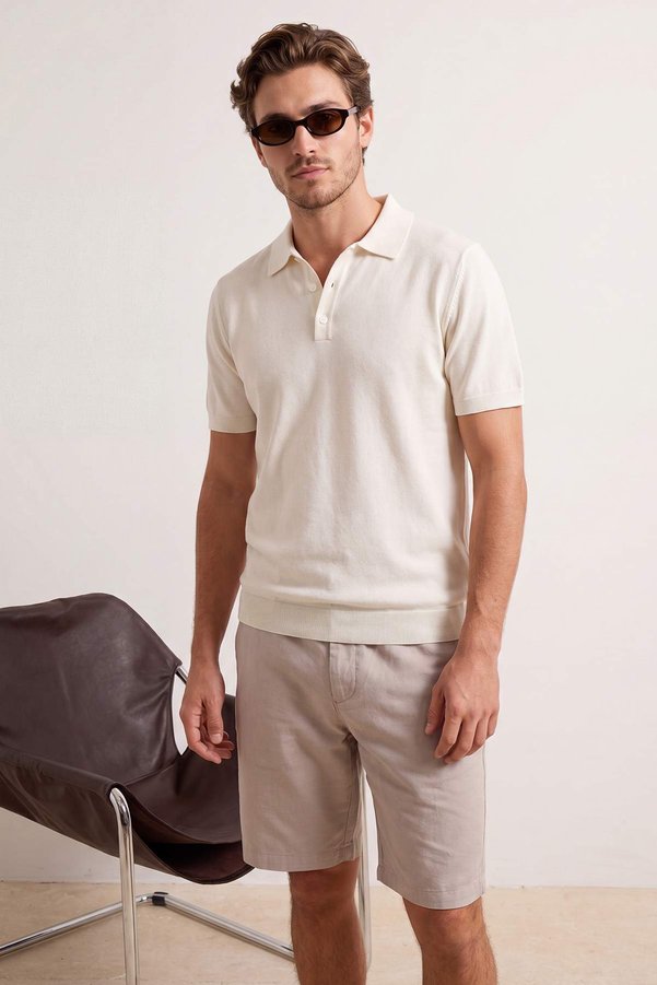 Trendyol Collection Ecru Regular/Normal Cut Special Yarn Premium Basic Knitwear Polo Neck T-Shirt Tmnss26Po00044