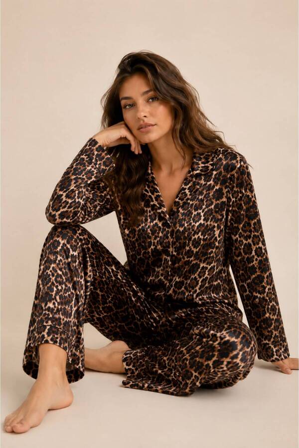 CASPARA Leopard Pattern Buttoned Women's Long Sleeve Relaxed Cut Ultrasoft Milan Pajama Set Nightgown Dressing Gown