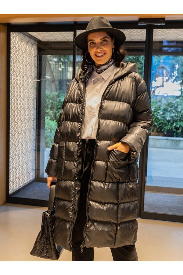 Alia Black Hooded Large Size Coat Trendyol
