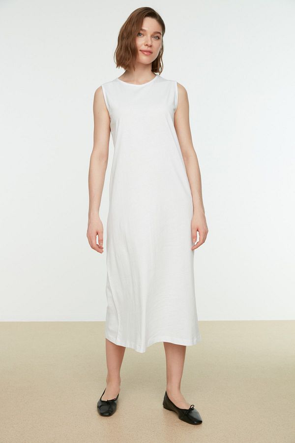 Trendyol Modest-Weißes ärmelloses langes Unterhemdkleid TCTSS21UK0034 1