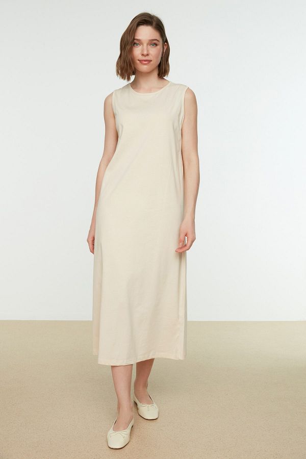 Trendyol Modest-Beiges ärmelloses langes Unterhemdkleid TCTSS21UK0034 1