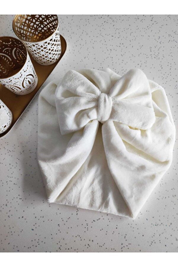 elvin aksesuar Ekru Renk Çift Katlı Kadife Fiyonklu Kız Bebek Bonesi