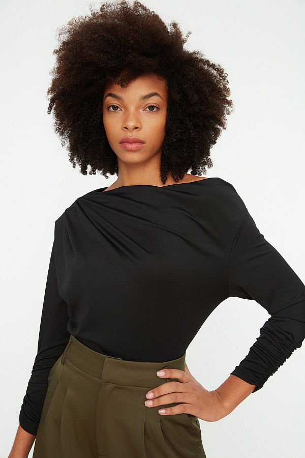 Flowy black blouse top