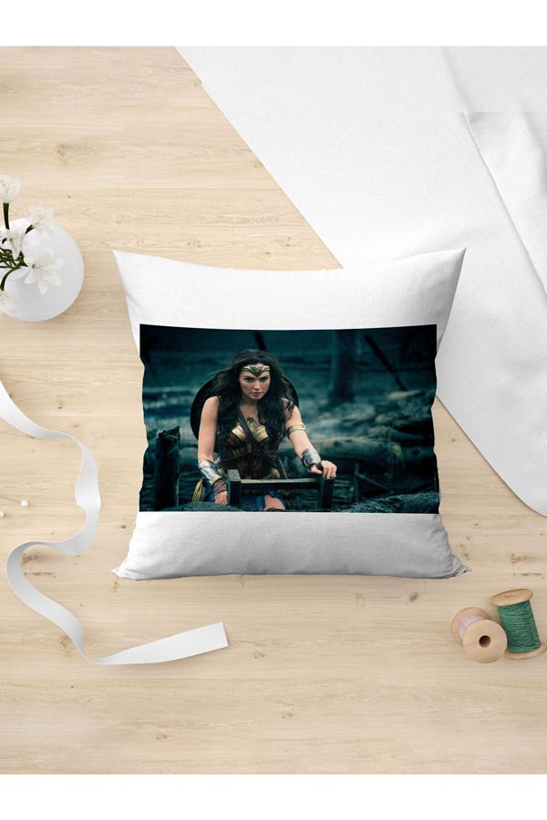 Panorama Ajans-Gal Gadot Wonder Woman DC Pillow Case 1