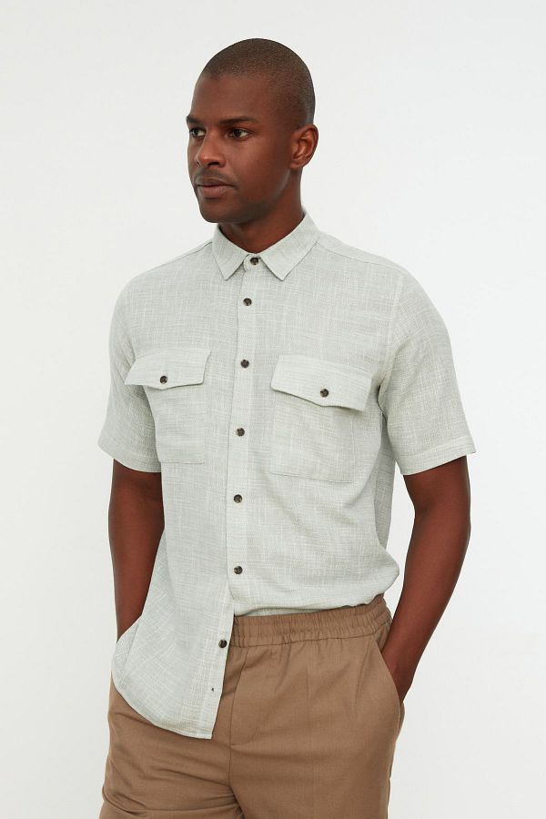 Trendyol Collection-Hemd mit Stroh-Leinen-Struktur – Khaki, Regular Fit, Hemdkragen, doppelte Taschenabdeckung TMNSS22GO0044 1