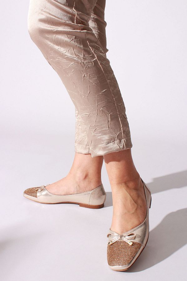 ROVIGO-Women's Gold Glitter Stone Ballerinas 1