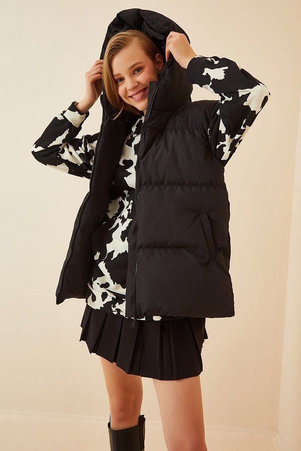 Happiness İstanbul-Schwarze, übergroße Pufferweste mit Kapuze für Damen MK00176 1