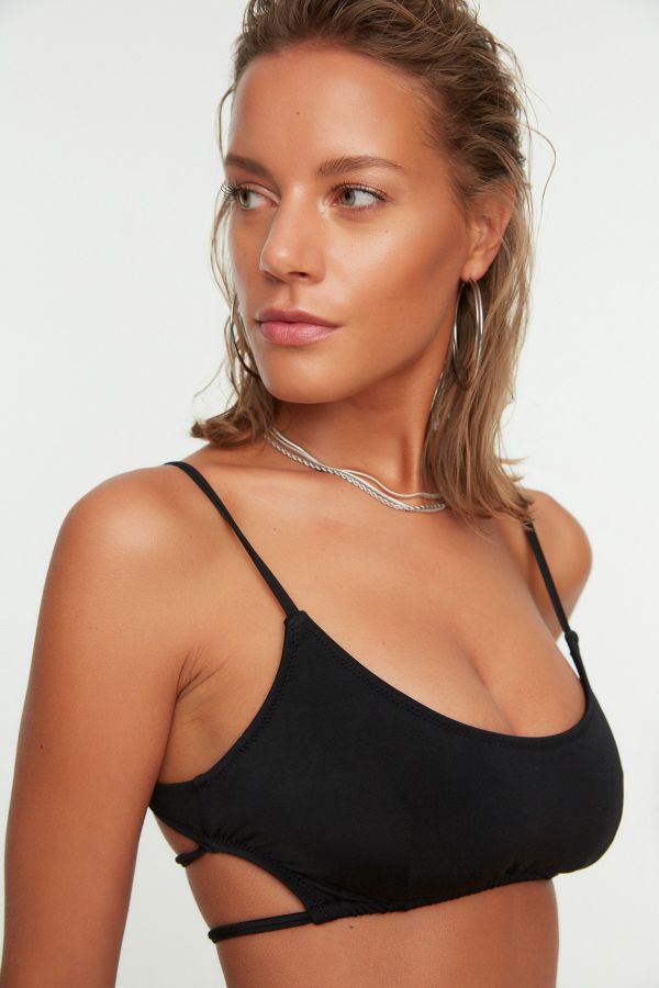Trendyol Black One-Shoulder Cut Out/Windowed Bikini Top 2024, Buy Trendyol  Online