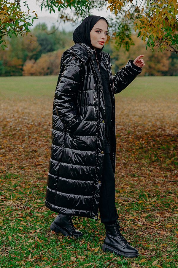 Minel Women s Black Hooded Patent Leather Puffer Coat Trendyol