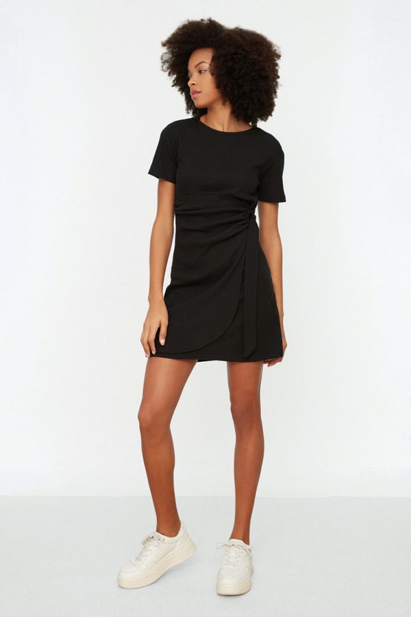 Trendyol Collection-Black Tie Detailed Crew Neck Knitwear Look Mini Pletené šaty TWOSS22EL0751 1