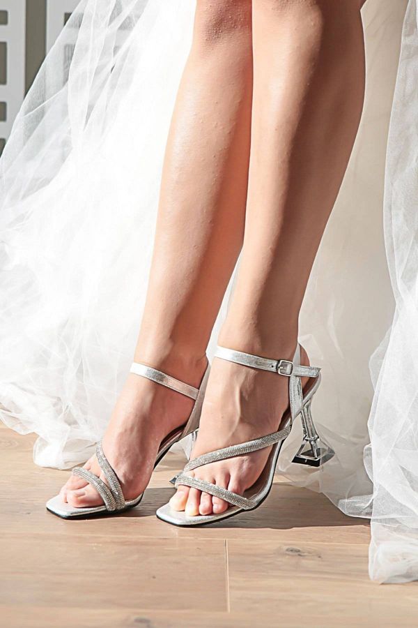 Kar nca 10 911 Silver Stone Sandals Trendyol