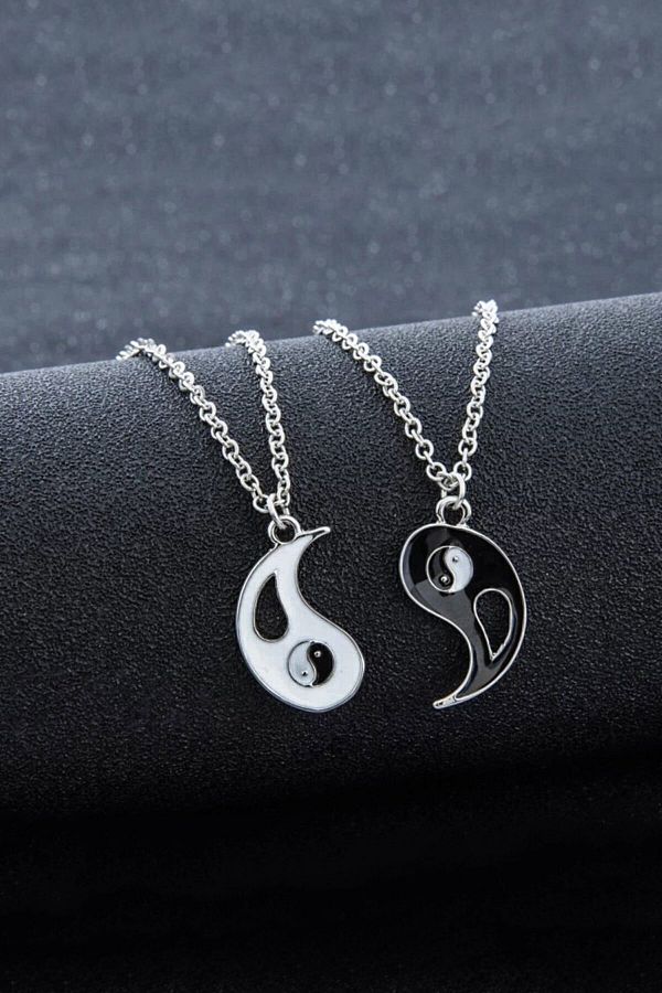 The Collection 2 Pieces Ying Yang Balance Chain Necklace Lover Friendship Best Friends Necklace Trendyol