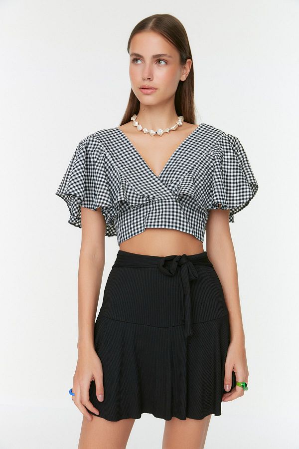 Trendyol Collection-Černá sukně Mini pletené šortky s vysokým pasem TWOSS21SR0621 1