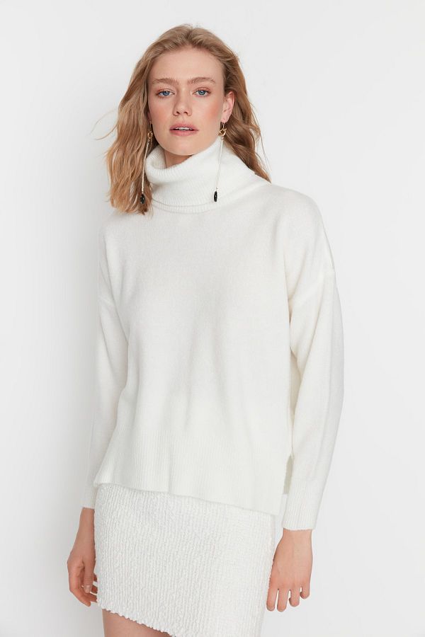 Trendyol Collection-Ecrufarbener Rollkragenpullover mit weicher Struktur TWOAW20XS0026 1