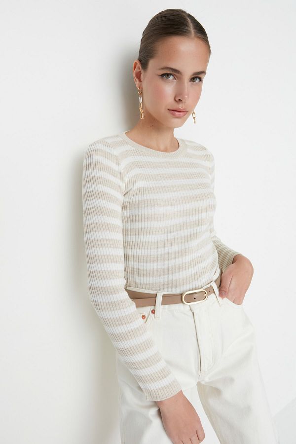 Trendyol Collection-Steinfarbener Basic-Strickpullover mit Streifen TWOAW21KZ0942 1