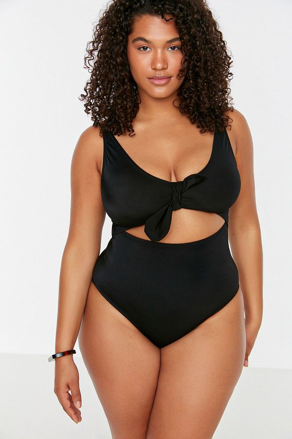 Trendyol Curve-Schwarzer Badeanzug mit tiefem V-Ausschnitt, Cut-Out und Überwurf zum Binden TBBSS22MA0302 1