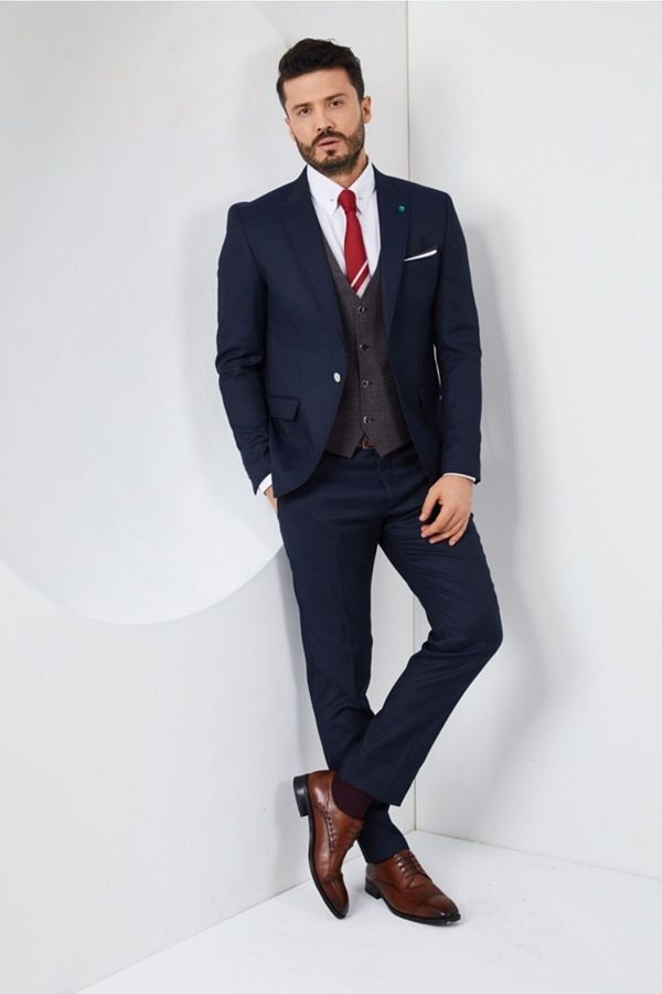 Blue suit burgundy vest online