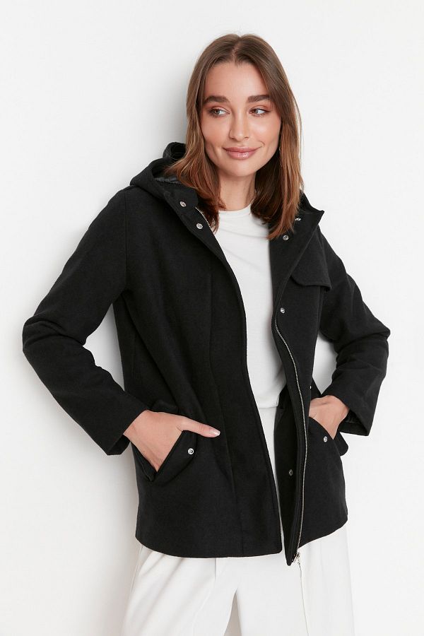 Trendyol Collection-Palton negru cu glugă, cu fermoar, ștampilă TWOAW21KB0015 1