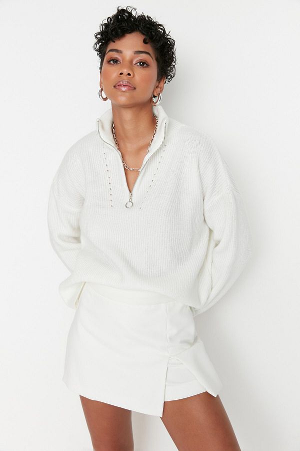 Trendyol Collection-Ecrufarbener, weich strukturierter Strickpullover mit Reißverschluss TWOAW20XS0009 1