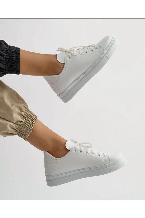 Stylish sports shoes for ladies best sale