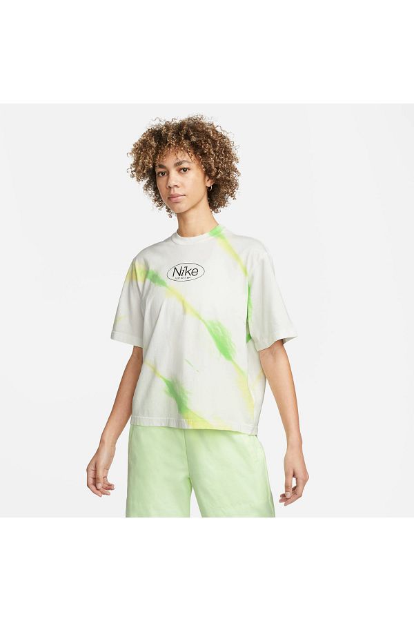 Nike Sportswear Boxy Short sleeve White Color Women s T shirt Trendyol