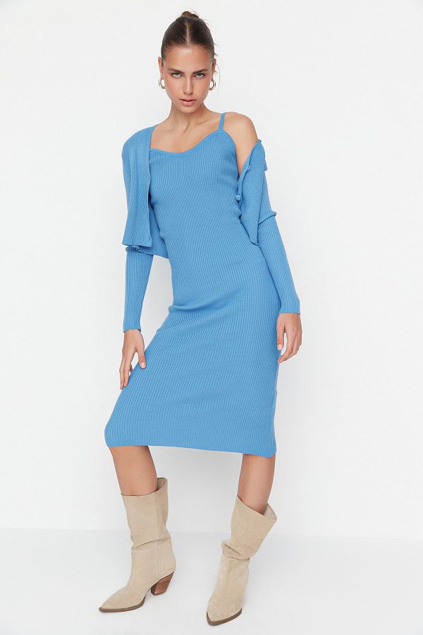 Trendyol Collection-Blaues Set aus mittellangem Strickcardigan und Kleid - TWOSS21EL0208 1
