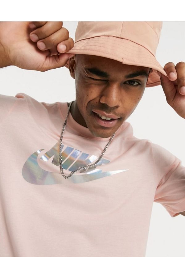 Nike Holographic Logo Festival T shirt Trendyol