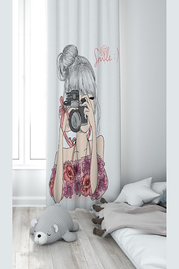 Pelangi Beyaz Fonlu Fotoğref Çeken Kız Desenli Dijital Baskı Yıkanabilir Bebek Çocuk Odası Fon Perdesi