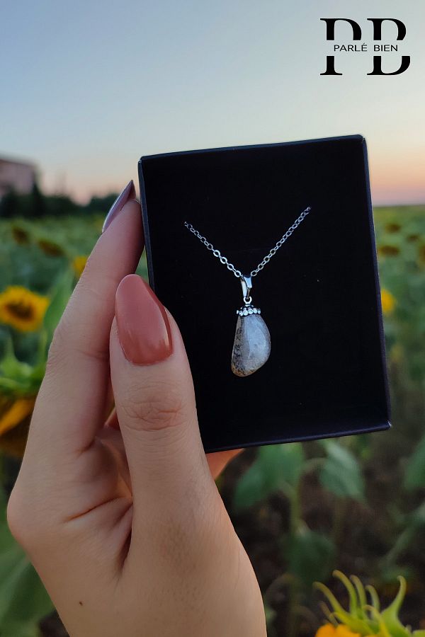 Parle necklace top