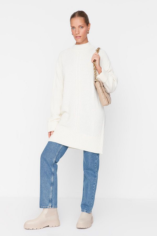 Trendyol Modest-Ecrufarbener Strickpullover mit Zopfmuster und detailliertem Muster TCTAW23KZ00071 1