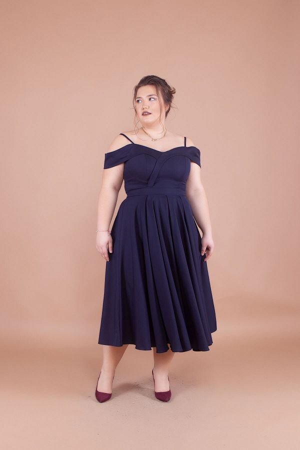 Plus size pleated midi dress discount
