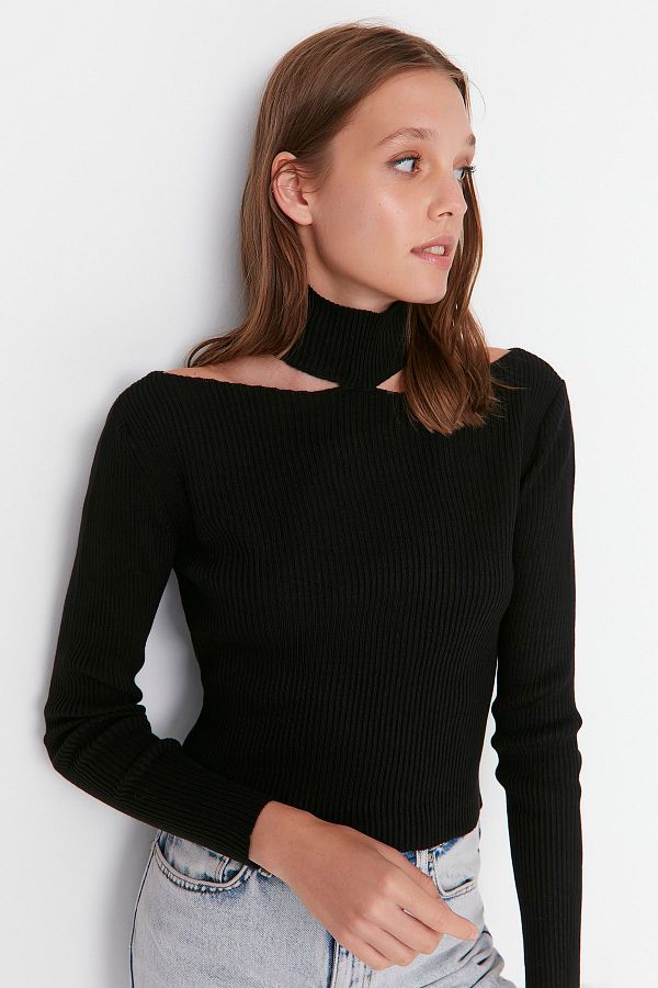 Choker collar sweater new arrivals