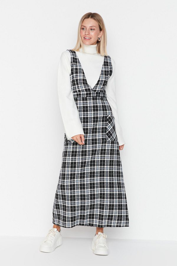 Trendyol Modest-Чорна сукня-жилет з детально витканим візерунком у клітинку з V-подібним вирізом і кишенями TCTAW23EB00110 1