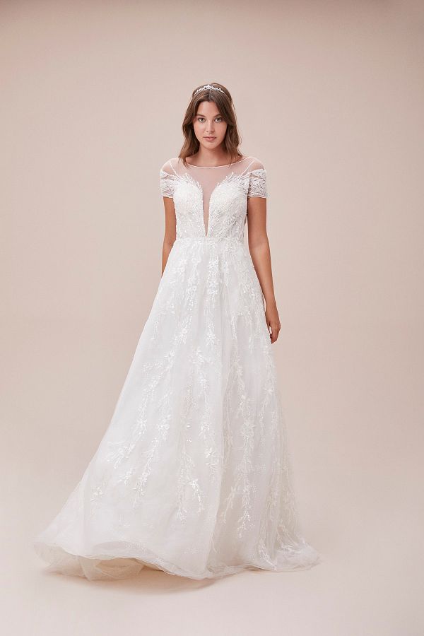 Oleg Cassini Viola Chan Lace Embroidered Cap Sleeve Illusion Collar Ball Gown Type Wedding Dress Trendyol