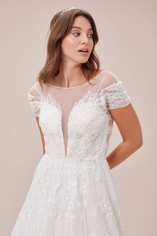 Oleg Cassini Viola Chan Lace Embroidered Cap Sleeve Illusion Collar Ball Gown Type Wedding Dress Trendyol