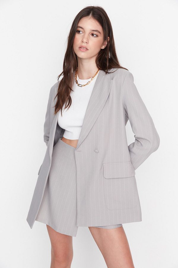 Trendyol Collection-Graue, gefütterte, geknöpfte, gewebte Blazerjacke TWOAW23BC00059 1