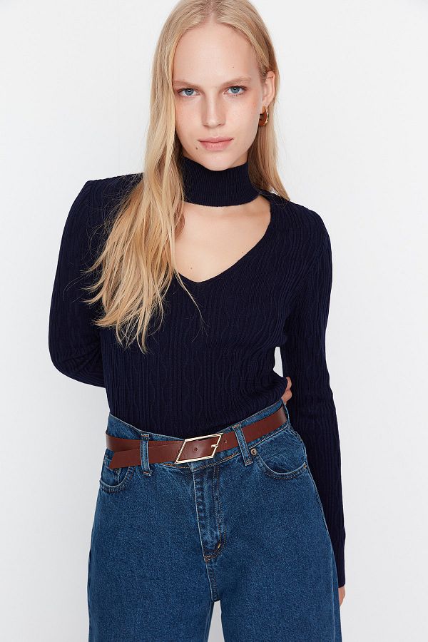Choker collar sweater top