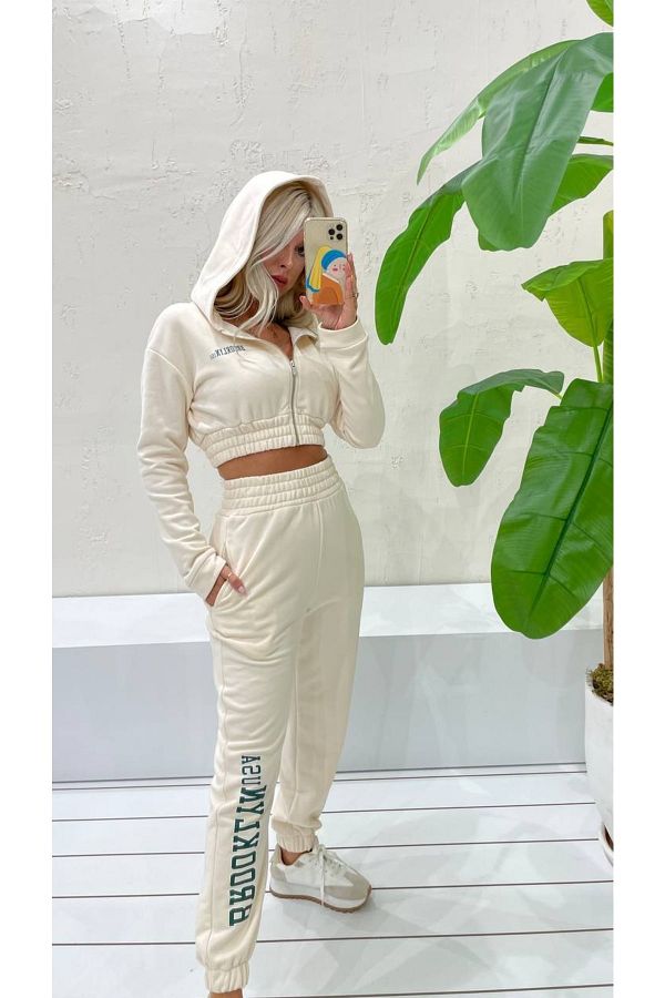 Pubblica Women s Bone Colored Elastic Leg Sweatpants Crop Zippered Jacket Bottom Top Set Trendyol