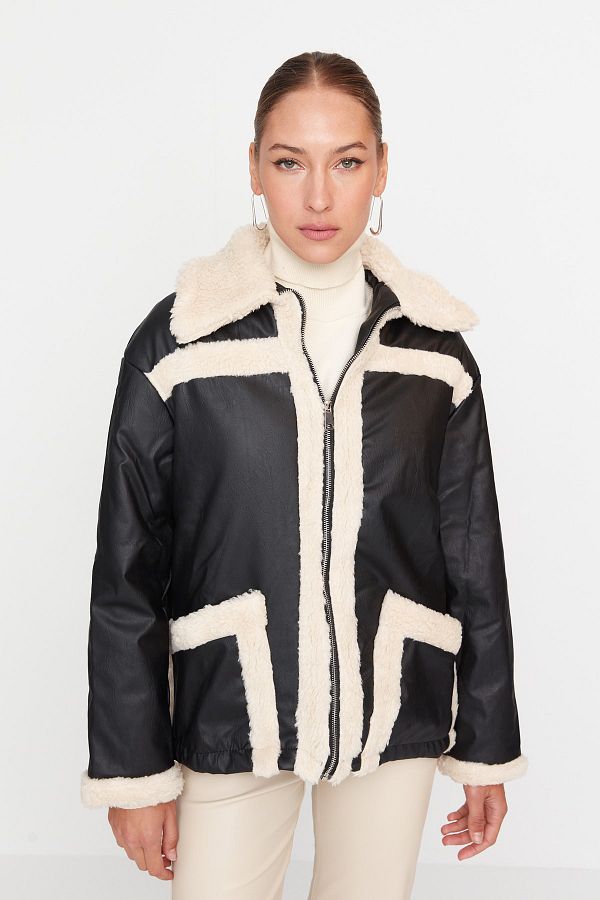 Trendyol Collection-Černý plyšový podrobný kabátek TWOAW23MO00216 1