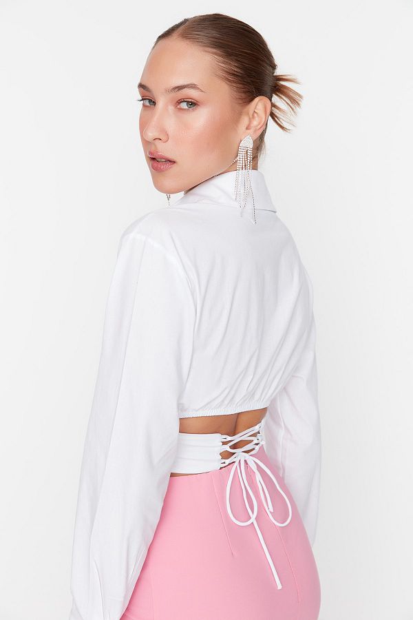 Trendyol Collection-Ecru Crop Lined Corset Detailní tkaná popelínová košile TPRAW23GO00004 1