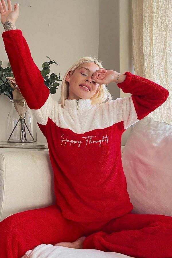 Pijamaevi-Full Plush Pajama Set with Red Zipper Detail 1