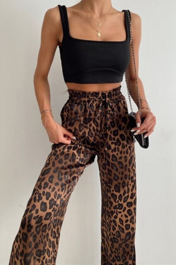 Hisleria-Pantaloni din satin (viscoză) cu talie înaltă cu imprimeu leopard 1